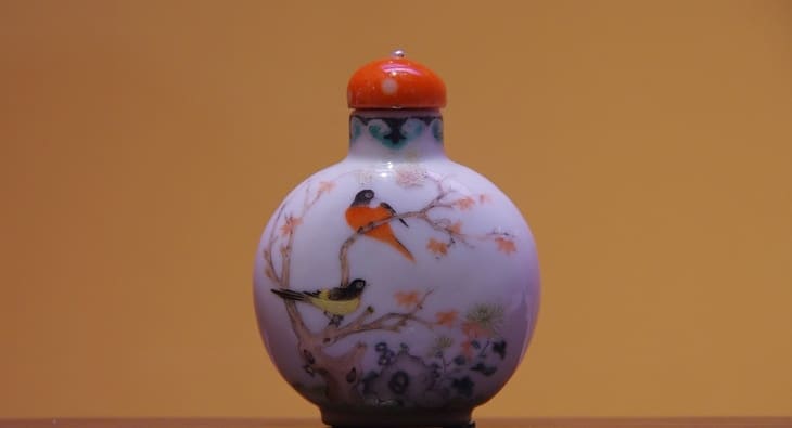 Make money collecting Chinese snuff bottles